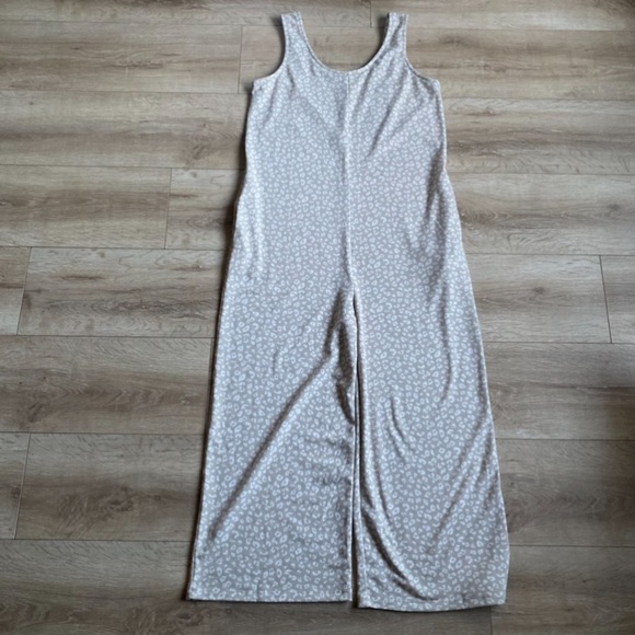 NWT Papillon Jumpsuit Leopard Print soft stretchy over sized beach wear - Picture 8 of 13